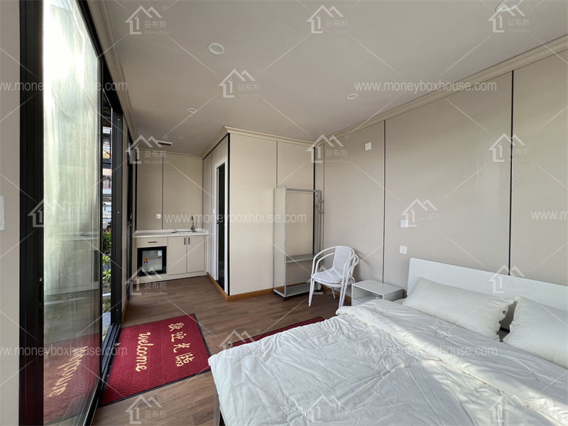 Detachable container house