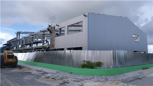 De structuurgymnasium van het staal in de Maldiven